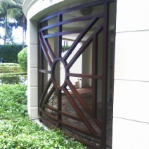 Garage & Trellis 6