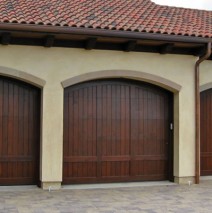 Garage & Trellis 19
